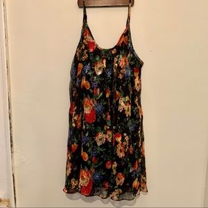 Pins and Needles Flowy Floral Mini